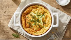 Dělám nadýchanou omeletu v mikrovlnce: jen dvě suroviny a pět minut