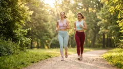 4 šetrné tréninky pro klouby po padesátce, které posilují sílu a rovnováhu